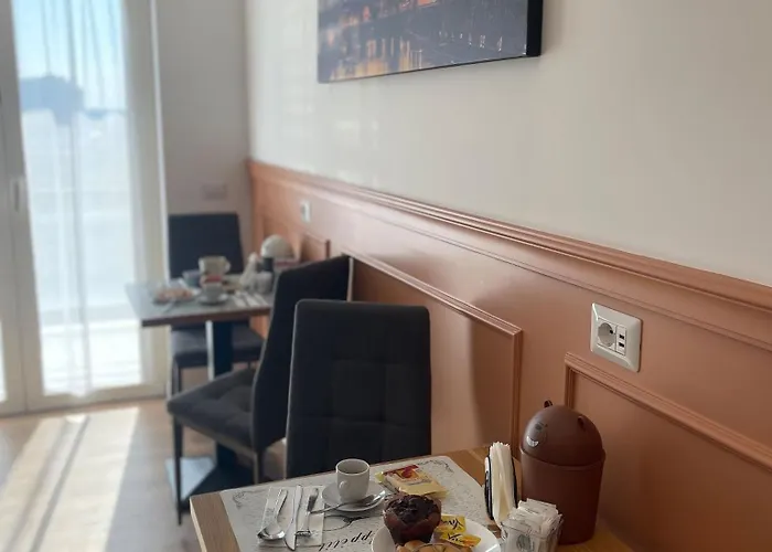 Domus Teano Luxury 4* Roma